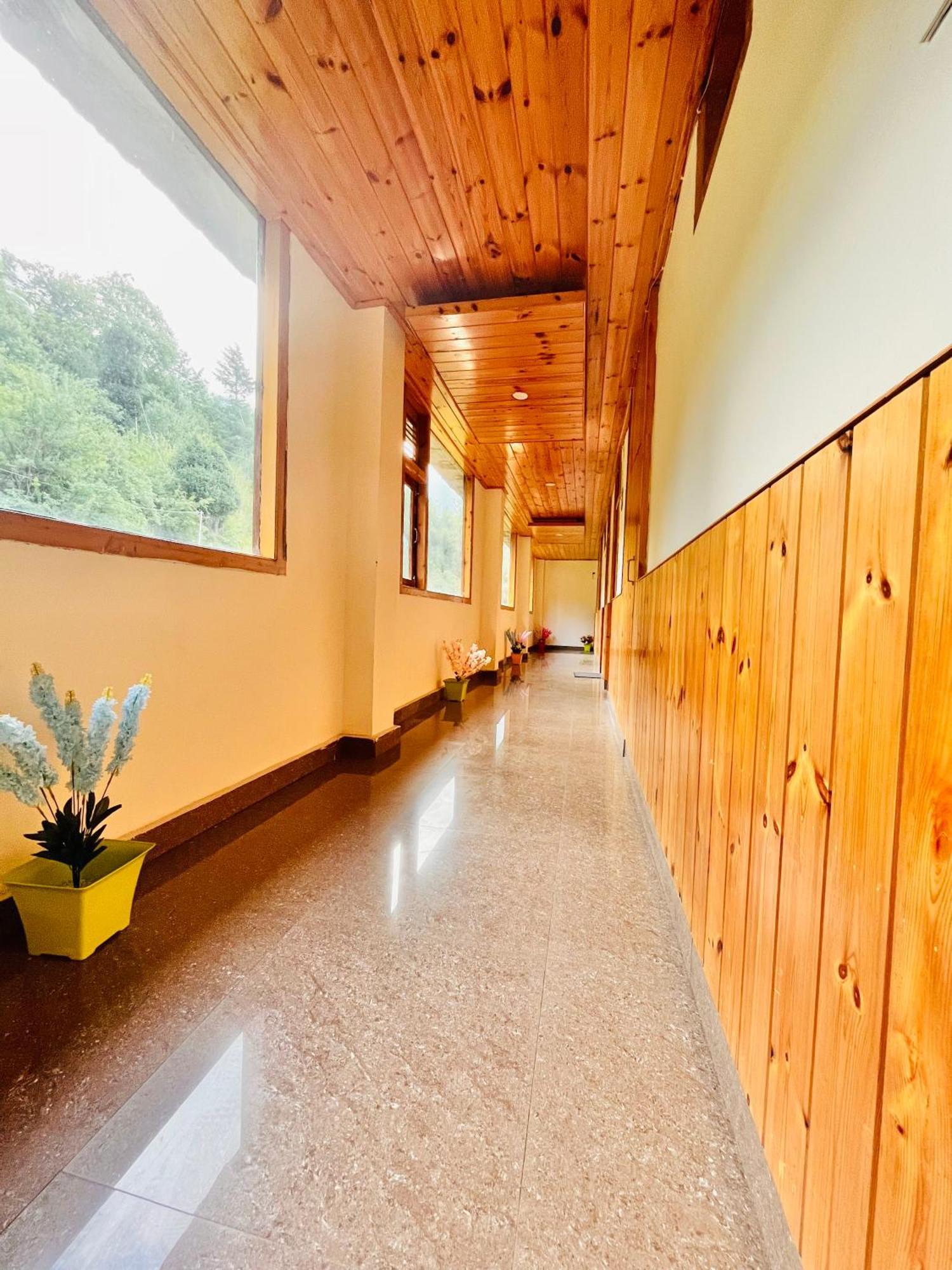 Himalayan Riverside Resort, Manali Esterno foto