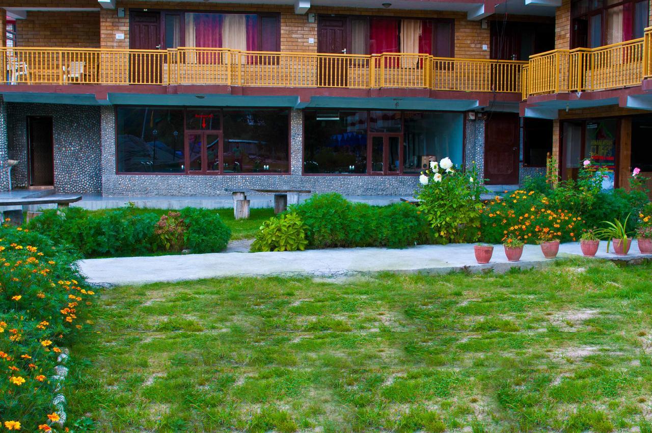 Himalayan Riverside Resort, Manali Esterno foto