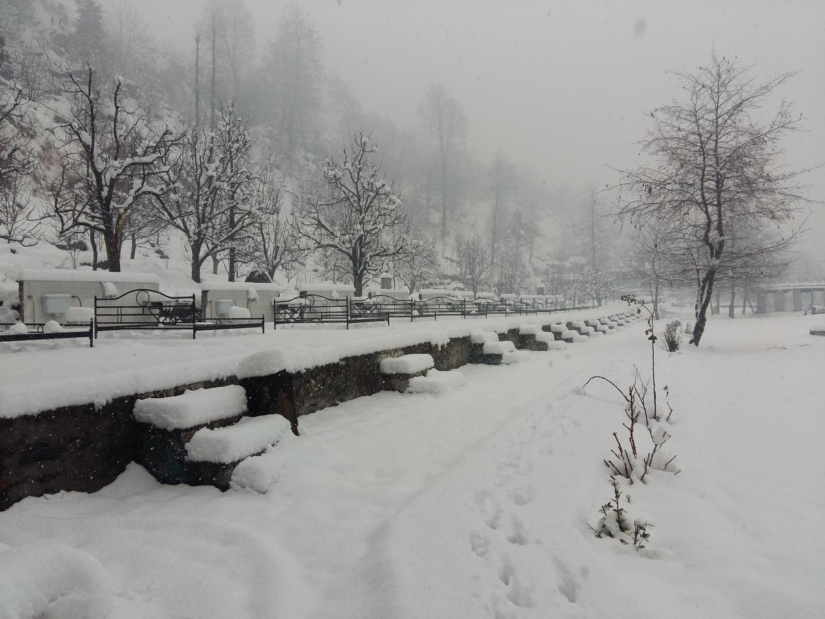 Himalayan Riverside Resort, Manali Esterno foto